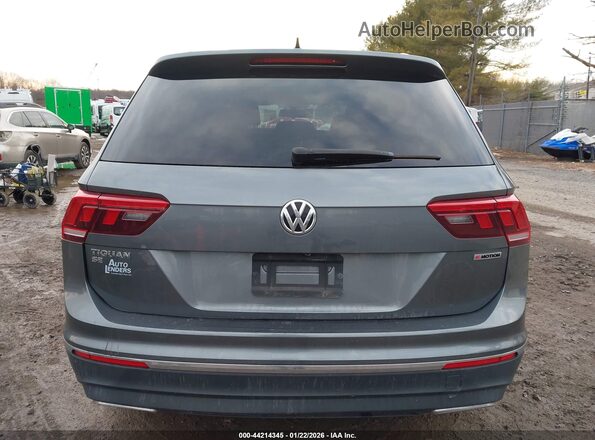3VV2B7AX1LM131867 2020 VOLKSWAGEN TIGUAN Gray 