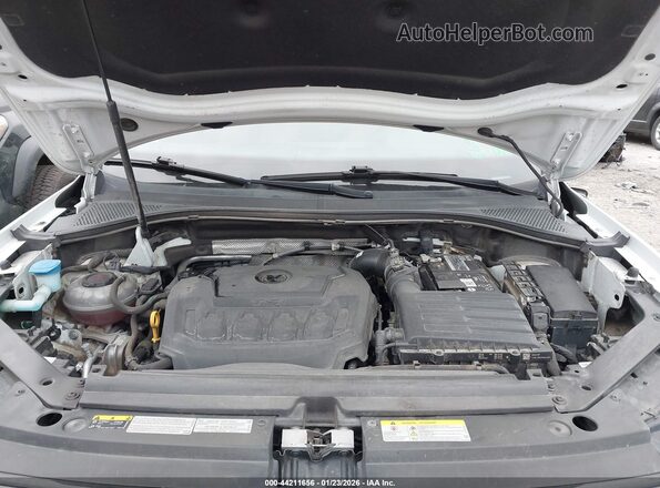 3VV2B7AX8NM138155 2022 VOLKSWAGEN TIGUAN Белый Вид сзади