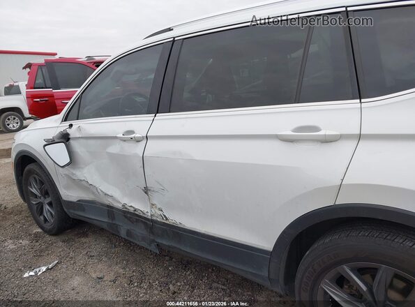 3VV2B7AX8NM138155 2022 VOLKSWAGEN TIGUAN Белый Вид спереди