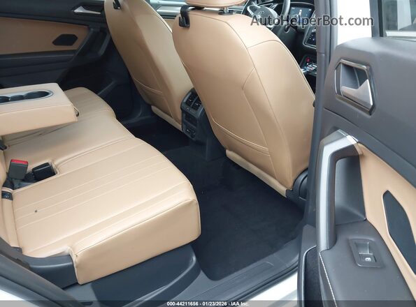 3VV2B7AX8NM138155 2022 VOLKSWAGEN TIGUAN Белый Вид наклейки с VIN-кодом