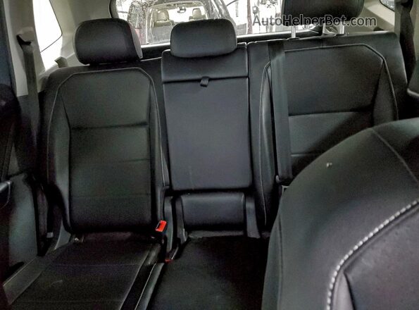 3VV2B7AX9MM091233 2021 VOLKSWAGEN TIGUAN Gray 