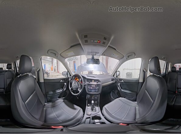 3VV2B7AX9MM091233 2021 VOLKSWAGEN TIGUAN Gray 
