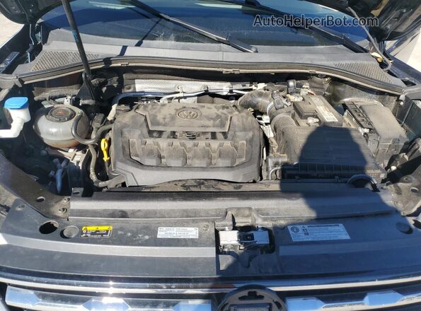 3VV3B7AX1KM108012 2019 VOLKSWAGEN TIGUAN Green Rear interior view