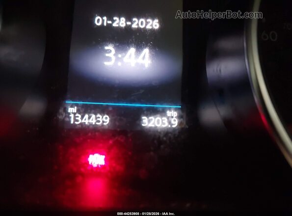 3VV3B7AX4KM092503 2019 VOLKSWAGEN TIGUAN Blue Rear seats view