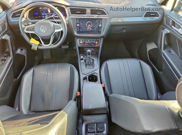 3VV3B7AX5NM013893 2022 VOLKSWAGEN TIGUAN Черный Вид панели приборов