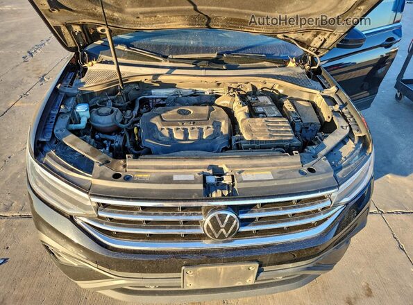 3VV3B7AX5NM013893 2022 VOLKSWAGEN TIGUAN Черный Вид задней части салона