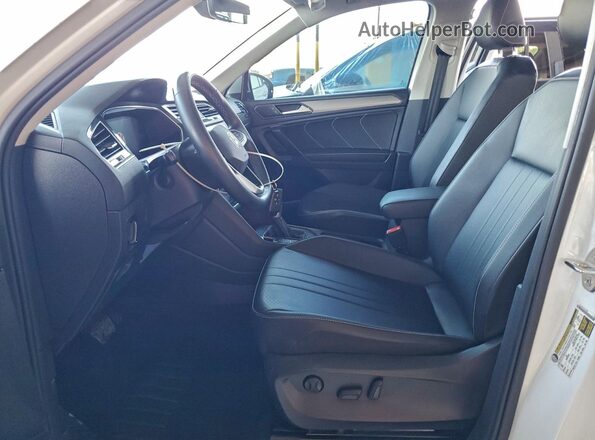 3VV3B7AX7NM090281 2022 VOLKSWAGEN TIGUAN Белый Вид салона спереди