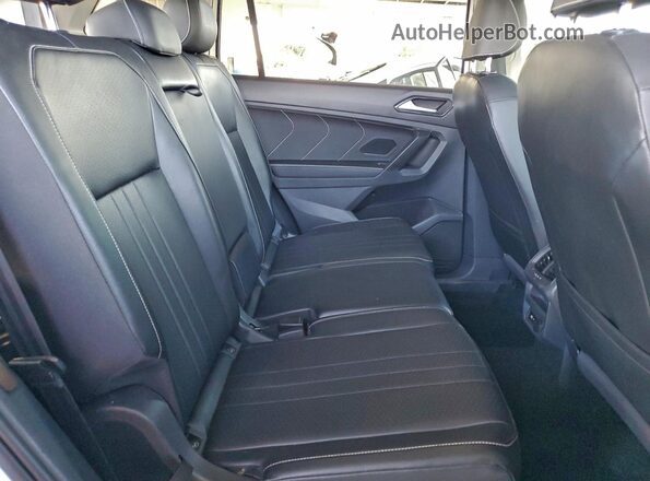 3VV3B7AX7NM090281 2022 VOLKSWAGEN TIGUAN Белый Вид задней части салона