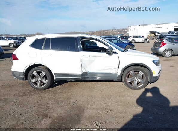 3VV4B7AX5JM181239 2018 VOLKSWAGEN TIGUAN White უკანა სალონის ხედი