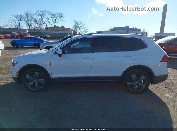 3VV4B7AX5JM181239 2018 VOLKSWAGEN TIGUAN White სალონის 360-გრადუსიანი ხედი