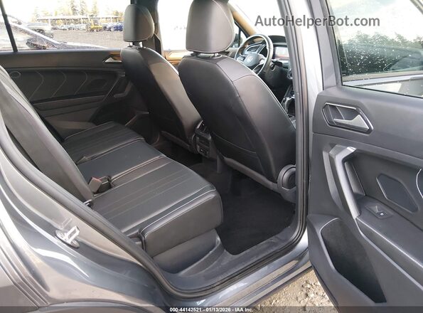 3VV8B7AX3NM007760 2022 VOLKSWAGEN TIGUAN Gray 