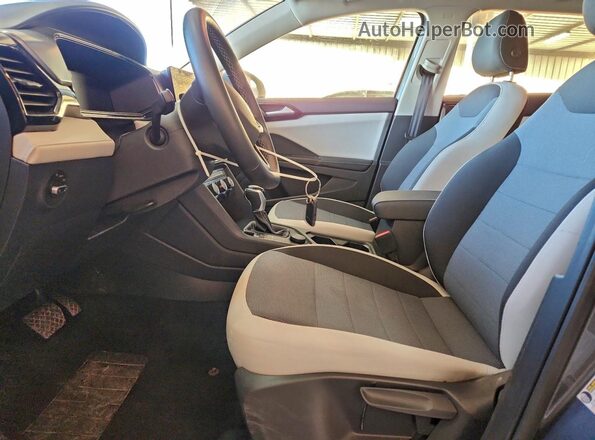 3VV8C7B22SM047338 2025 VOLKSWAGEN TAOS Gray 