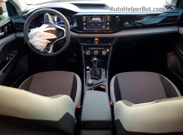 3VV8X7B25RM110334 2024 VOLKSWAGEN TAOS Черный Вид панели приборов