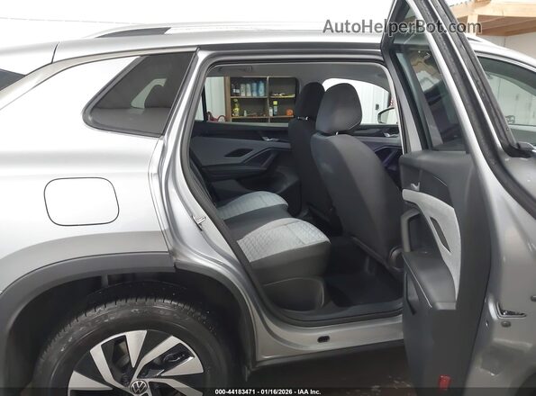 3VVBR7RM8SM060588 2025 VOLKSWAGEN TIGUAN Silver VIN կոդի պիտակի տեսք
