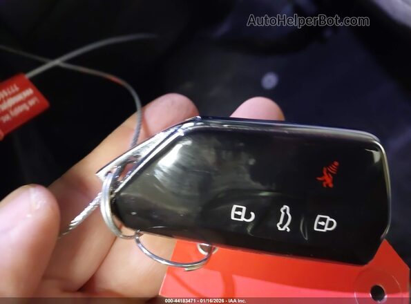 3VVBR7RM8SM060588 2025 VOLKSWAGEN TIGUAN Silver Առջևի վահանակի տեսք