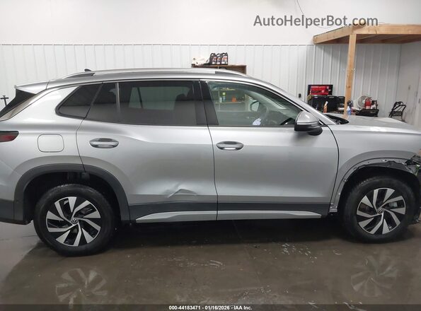 3VVBR7RM8SM060588 2025 VOLKSWAGEN TIGUAN Silver Սալոնի 360 աստիճան տեսք