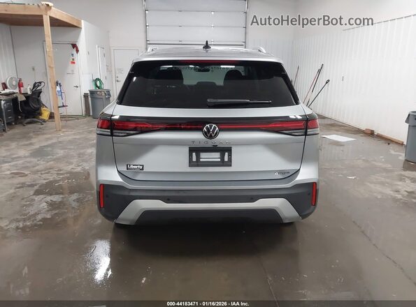3VVBR7RM8SM060588 2025 VOLKSWAGEN TIGUAN Silver 