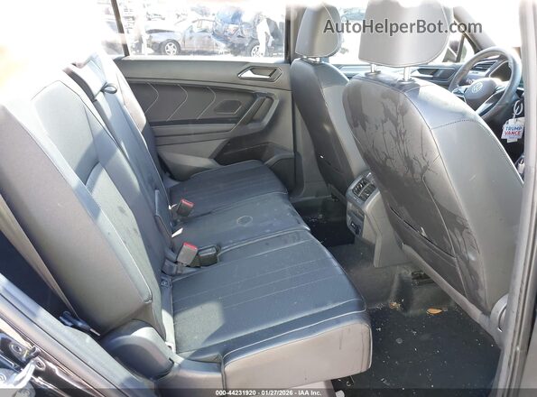 3VVCB7AX8RM231459 2024 VOLKSWAGEN TIGUAN Black Vista de la etiqueta del VIN