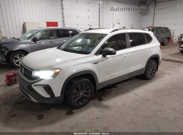 3VVCX7B22NM050565 2022 VOLKSWAGEN TAOS White Front left