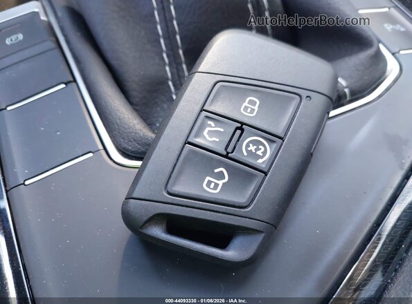 3VVEC7B24SM041611 2025 VOLKSWAGEN TAOS White 