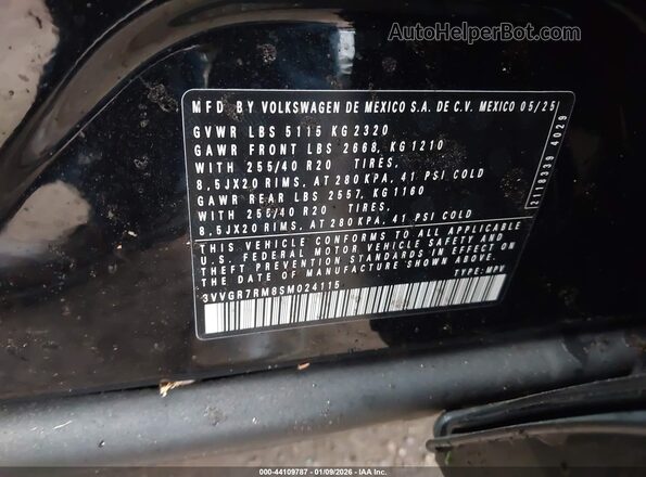 3VVGR7RM8SM024115 2025 VOLKSWAGEN TIGUAN Black 