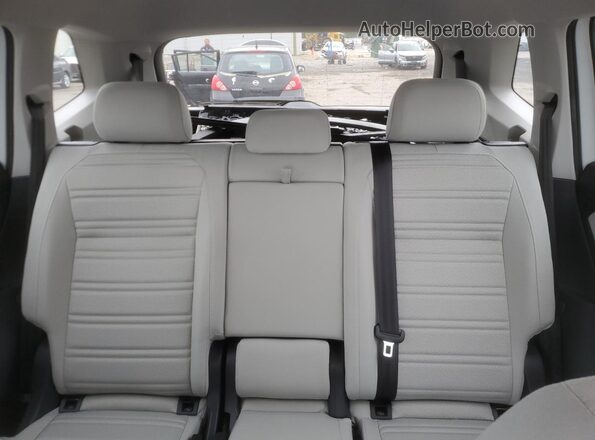 3VVRB7AX7PM052658 2023 VOLKSWAGEN TIGUAN White Հետևի նստատեղերի տեսք