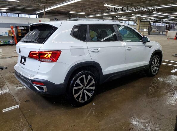 3VVRX7B27NM033304 2022 VOLKSWAGEN TAOS White Trasero derecho