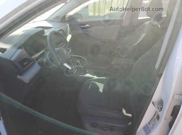 3VVRX7B28NM009612 2022 VOLKSWAGEN TAOS White Вид салону спереду