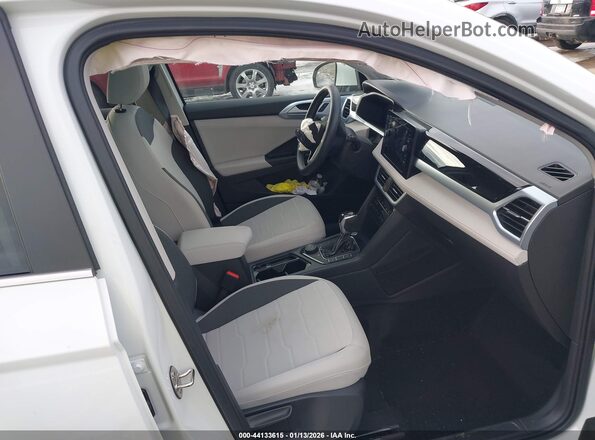 3VVVC7B21SM080074 2025 VOLKSWAGEN TAOS White Widok wnętrza z przodu