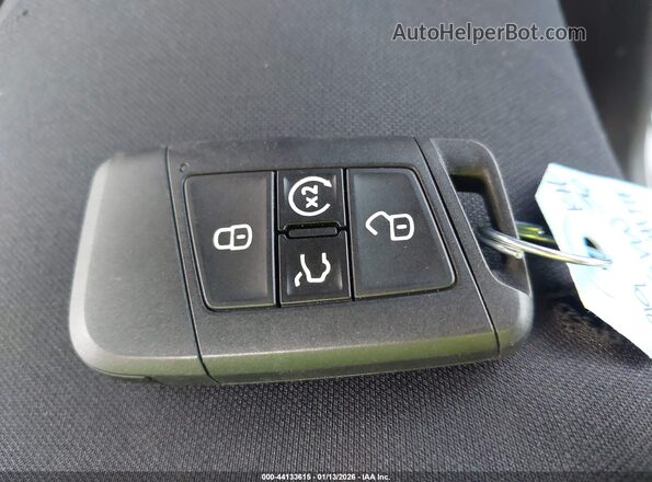 3VVVC7B21SM080074 2025 VOLKSWAGEN TAOS White Widok deski rozdzielczej