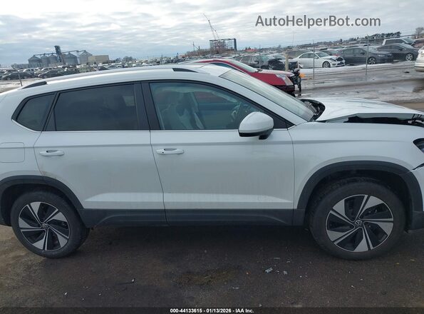 3VVVC7B21SM080074 2025 VOLKSWAGEN TAOS White Widok wnętrza 360 stopni