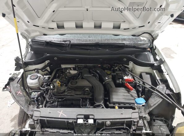 3VVVC7B22SM028565 2025 VOLKSWAGEN TAOS White Widok z tyłu
