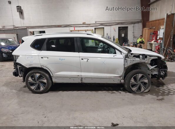 3VVVC7B22SM028565 2025 VOLKSWAGEN TAOS White Widok zestawu wskaźników