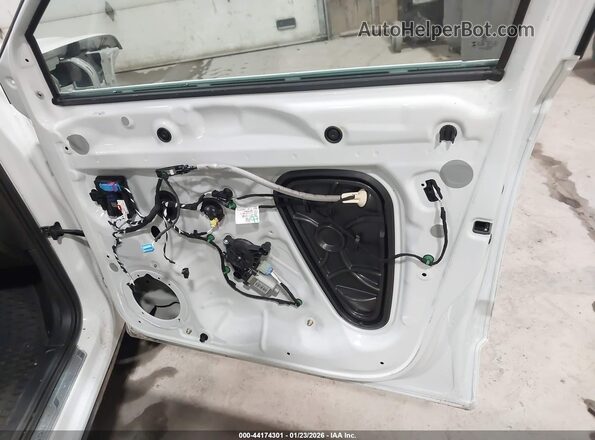3VVVC7B22SM028565 2025 VOLKSWAGEN TAOS White 