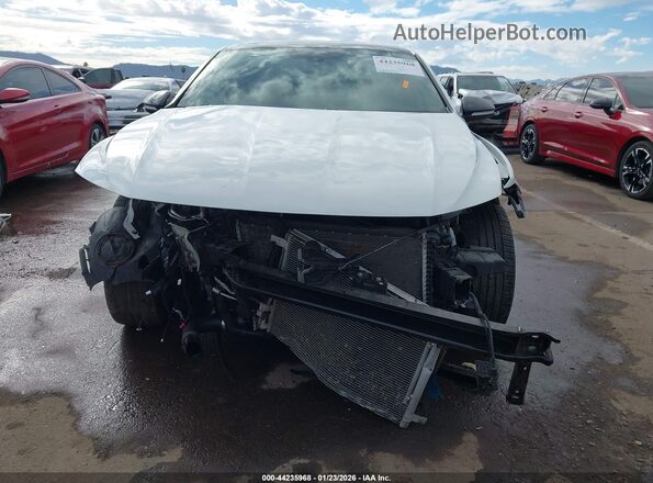 3VW2T7BU7PM025216 2023 VOLKSWAGEN JETTA White Front view