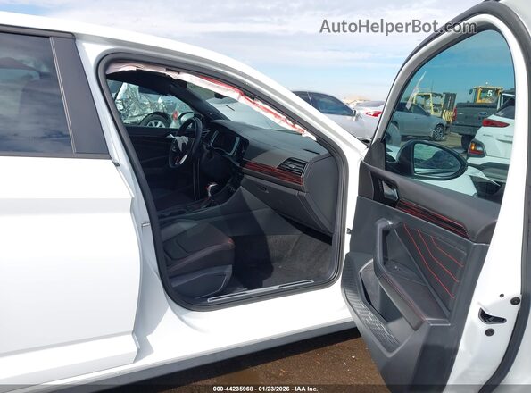 3VW2T7BU7PM025216 2023 VOLKSWAGEN JETTA White Front interior view