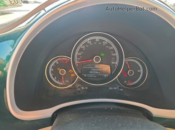 3VW517AT8HM804864 2017 VOLKSWAGEN BEETLE Green 