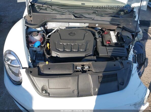 3VW5DAAT2KM504944 2019 VOLKSWAGEN BEETLE Белый Вид сзади