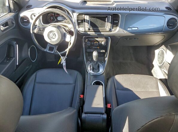 3VW5DAAT4KM502385 2019 VOLKSWAGEN BEETLE Gray 