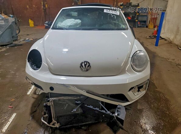 3VW5DAAT8JM516577 2018 VOLKSWAGEN BEETLE Белый Вид спереди