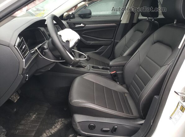 3VW7M7BU9PM017914 2023 VOLKSWAGEN JETTA Белый Вид салона спереди