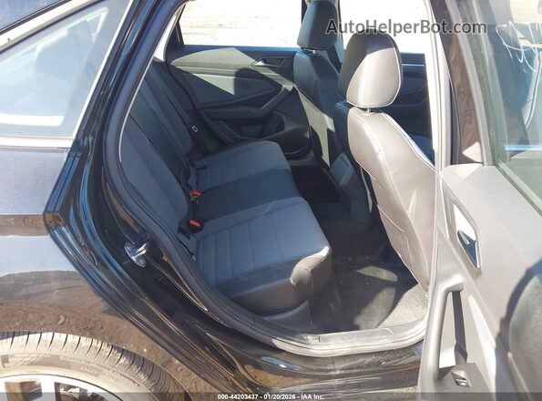 3VW7W7BU8TM011266 2026 VOLKSWAGEN JETTA Black Widok naklejki z numerem VIN