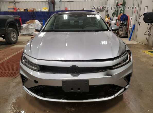 3VW7W7BUXTM019224 2026 VOLKSWAGEN JETTA Silver Vista interior de 360 grados