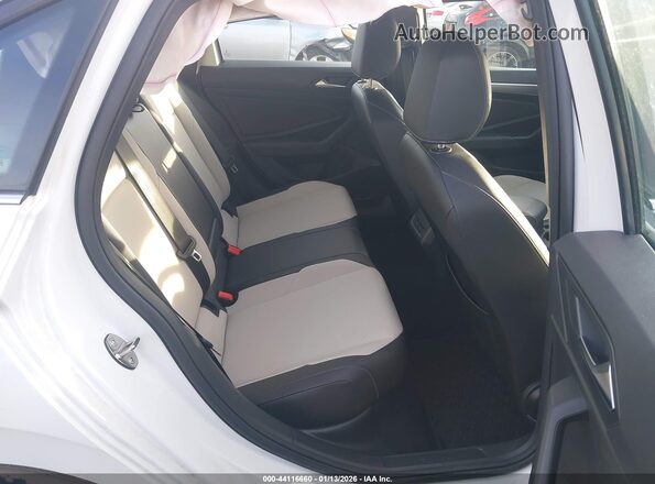 3VWC57BUXMM014009 2021 VOLKSWAGEN JETTA White Widok naklejki z numerem VIN