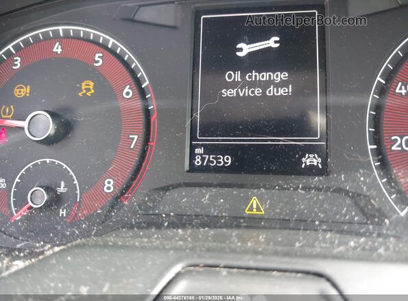 3VWCB7BU6KM176340 2019 VOLKSWAGEN JETTA Black 