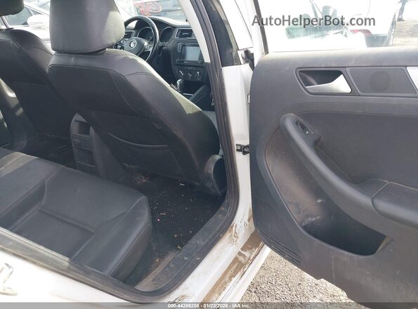 3VWDB7AJ2JM234471 2018 VOLKSWAGEN JETTA White VIN sticker view