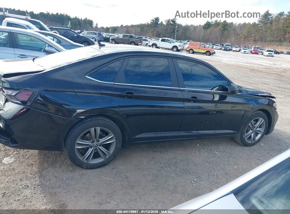 3VWEM7BU3RM041460 2024 VOLKSWAGEN JETTA Black Սալոնի հետևի տեսք