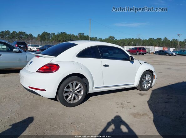 3VWF17AT8HM626944 2017 VOLKSWAGEN BEETLE White 