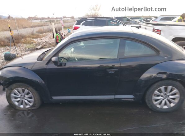 3VWF17AT9HM621137 2017 VOLKSWAGEN BEETLE Black 
