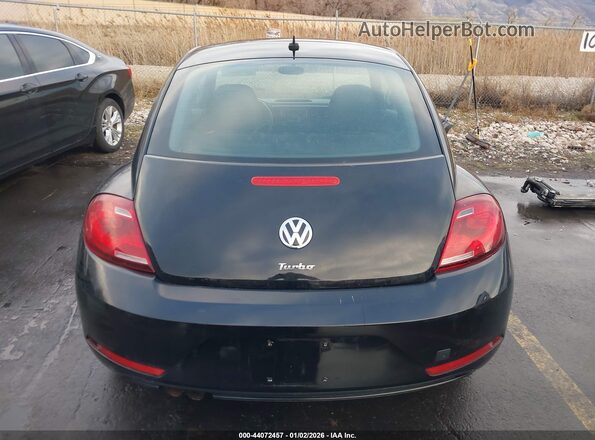 3VWF17AT9HM621137 2017 VOLKSWAGEN BEETLE Black 